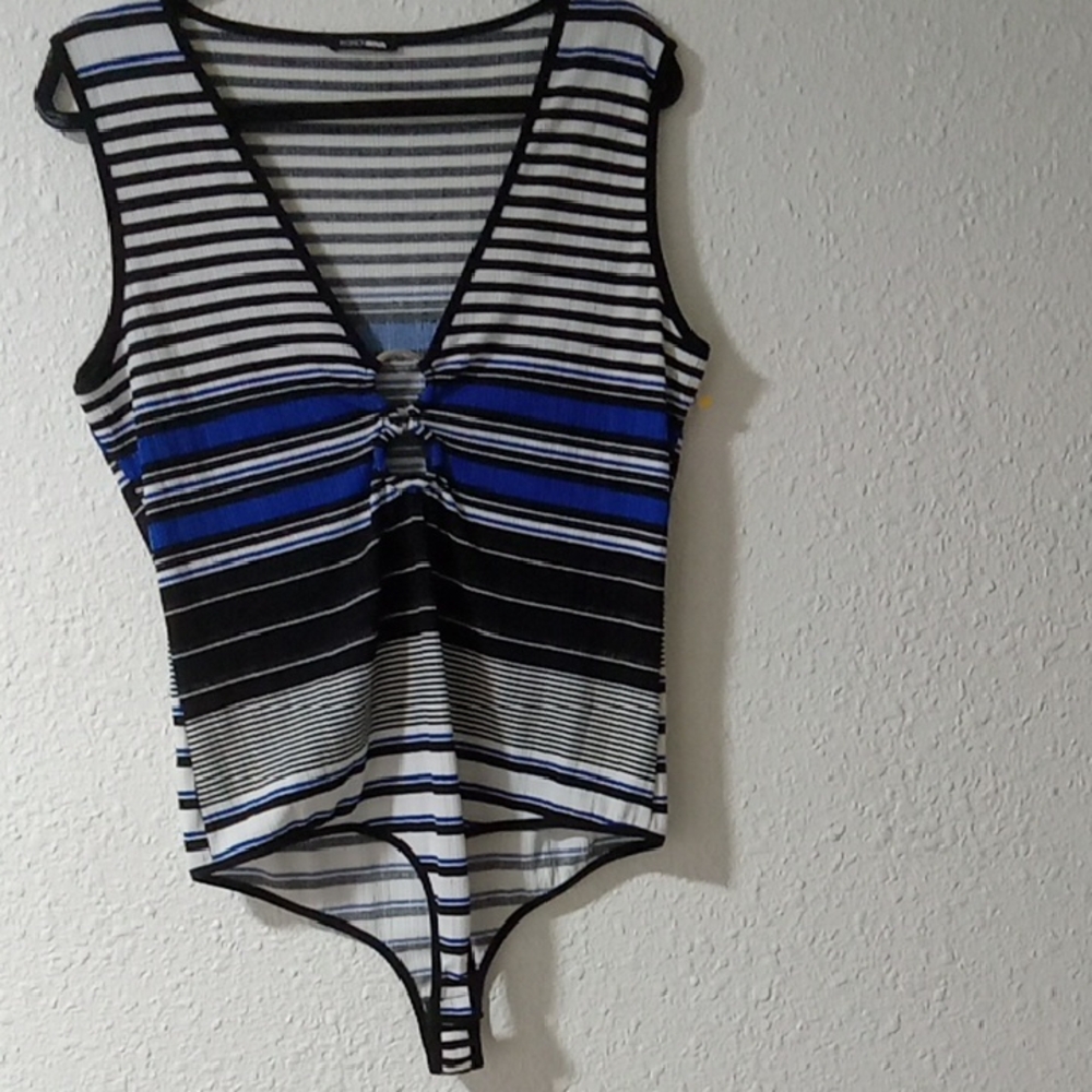 Fashion Nova Black and White Striped Top XL Size L